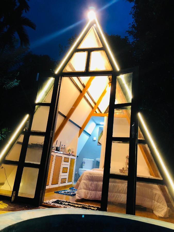 Bed and Breakfast The We2 "Wildwood Elegance Escape" Induruwa Esterno foto