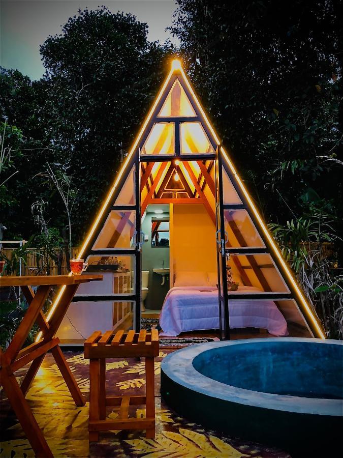 Bed and Breakfast The We2 "Wildwood Elegance Escape" Induruwa Esterno foto