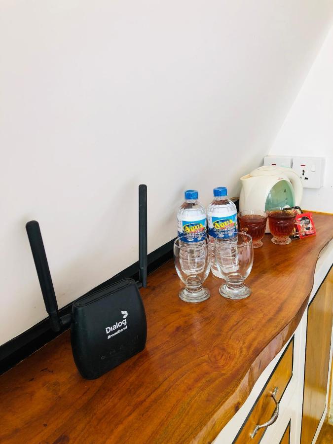 Bed and Breakfast The We2 "Wildwood Elegance Escape" Induruwa Esterno foto